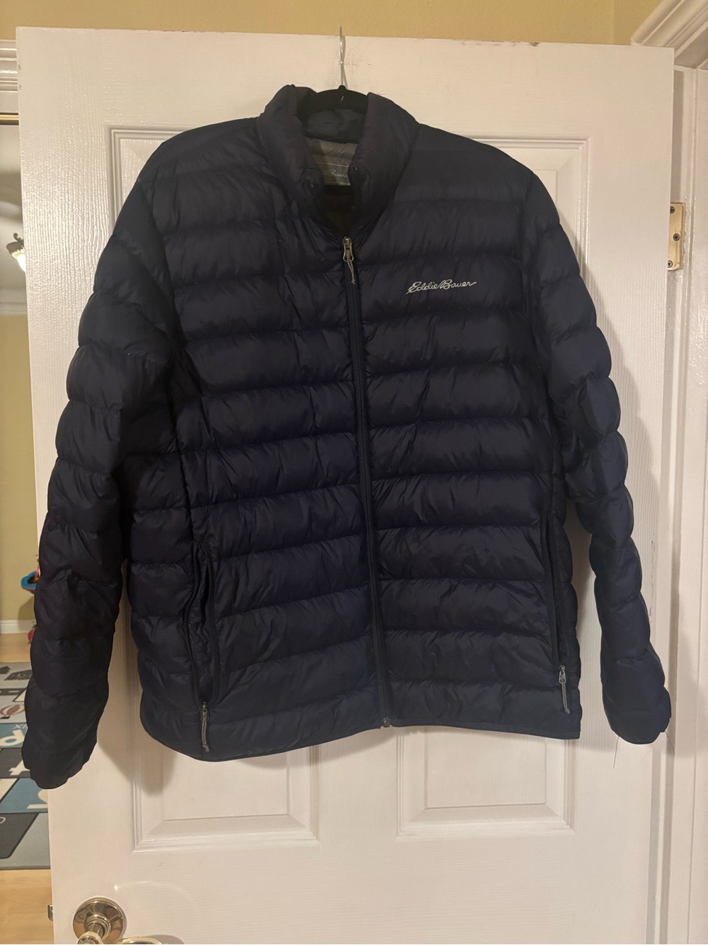 Eddie Bauer Men's Dark Navy Quilted Packable Puffer Jacket